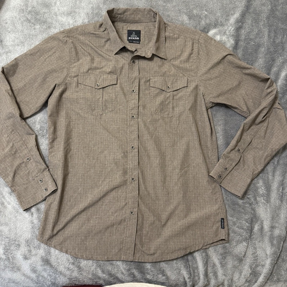 prAna Men's Long Sleeve Button-Up Size L Brown Plaid Lightweight Shirt Fishing